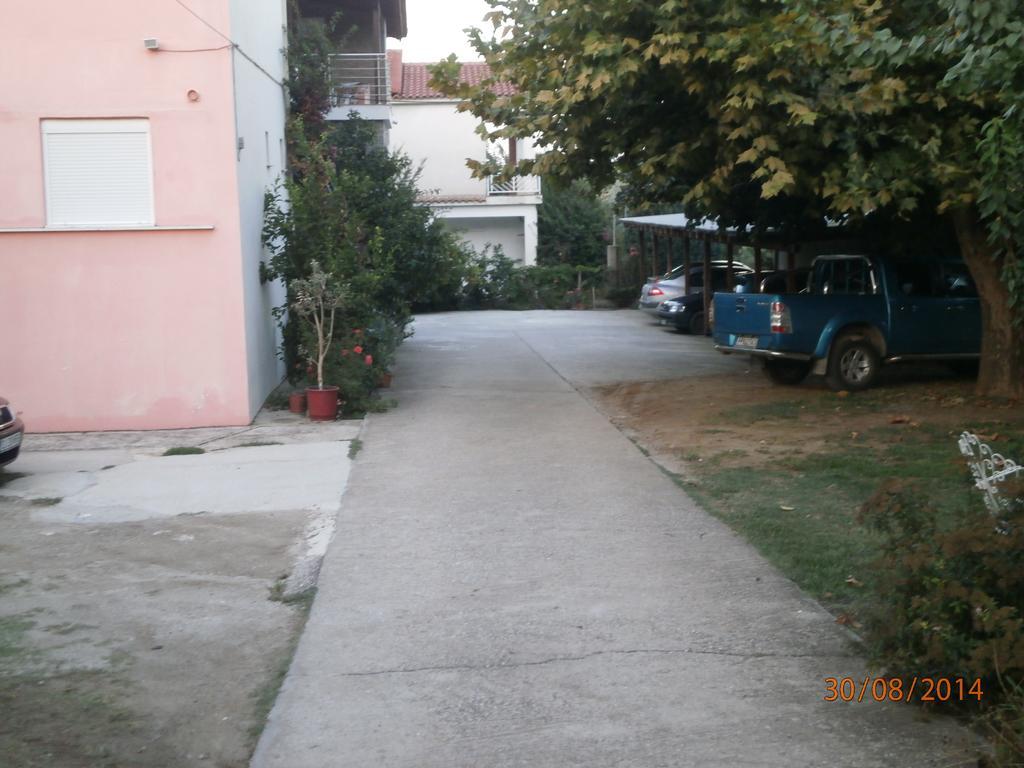 Ioannis Avrades Apartments Agiokampos Exterior foto