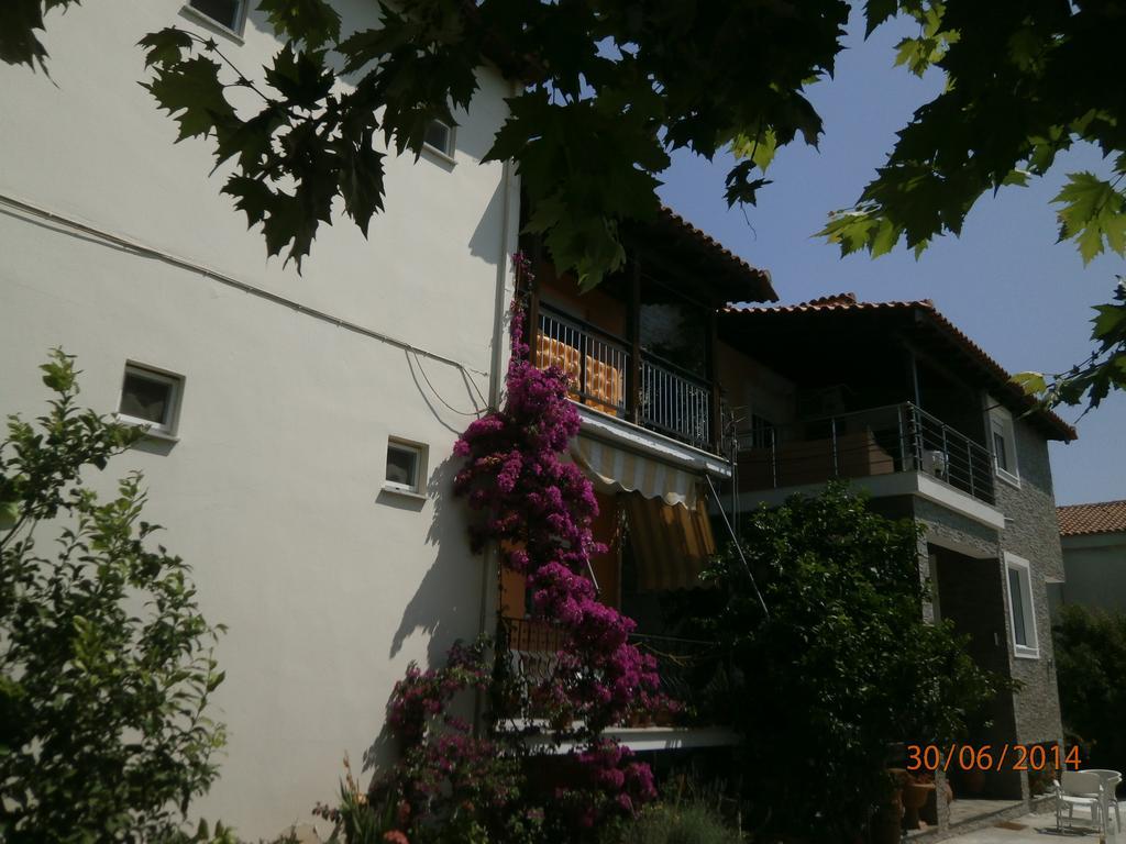Ioannis Avrades Apartments Agiokampos Exterior foto