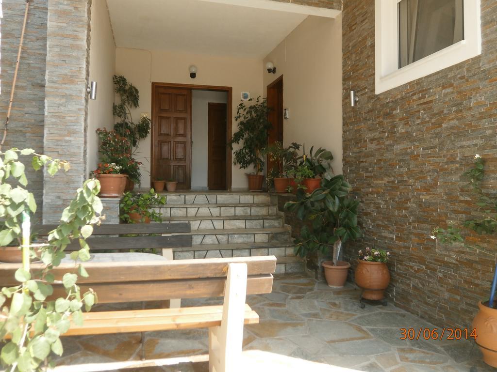 Ioannis Avrades Apartments Agiokampos Exterior foto