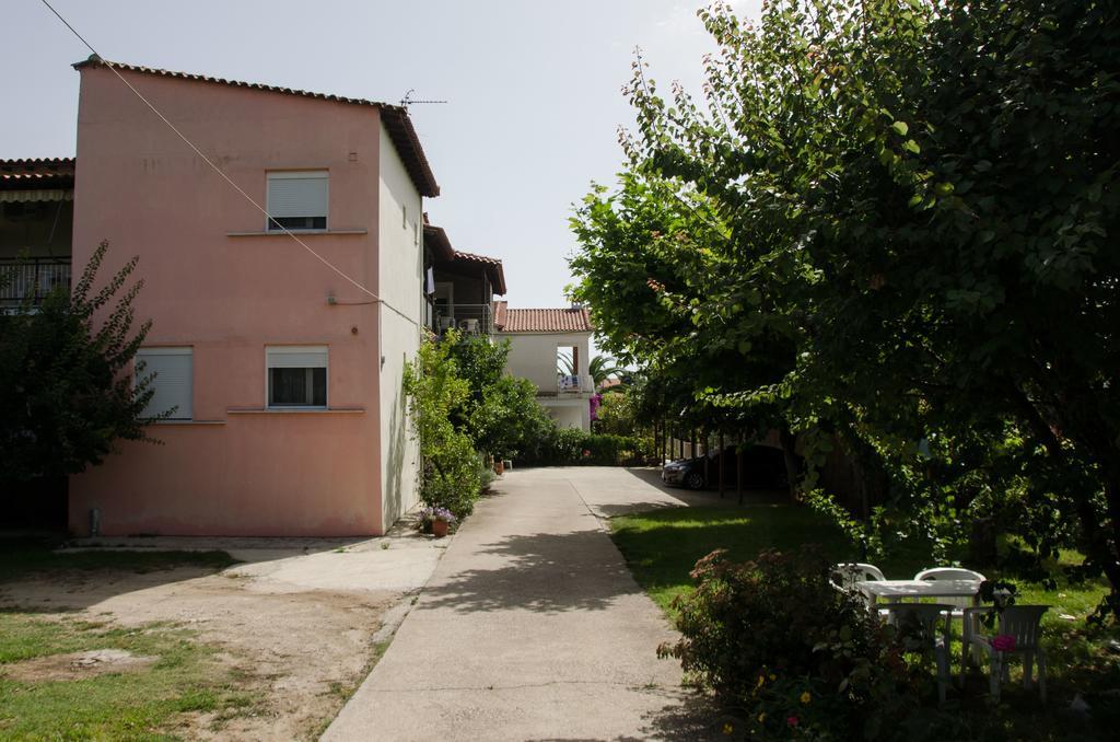 Ioannis Avrades Apartments Agiokampos Exterior foto