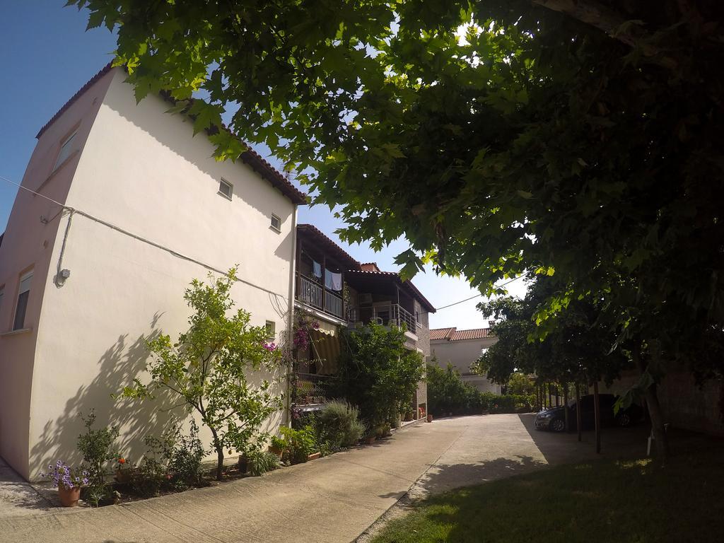Ioannis Avrades Apartments Agiokampos Exterior foto